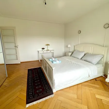 Elegant & Ensoleille 洛桑