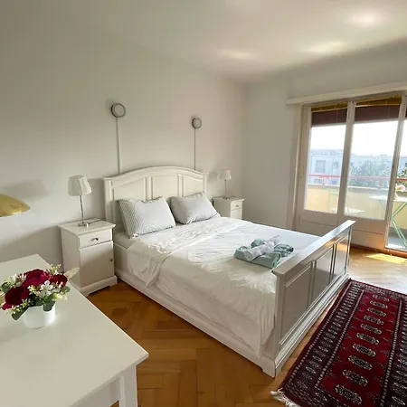 Elegant & Ensoleille Apartman *