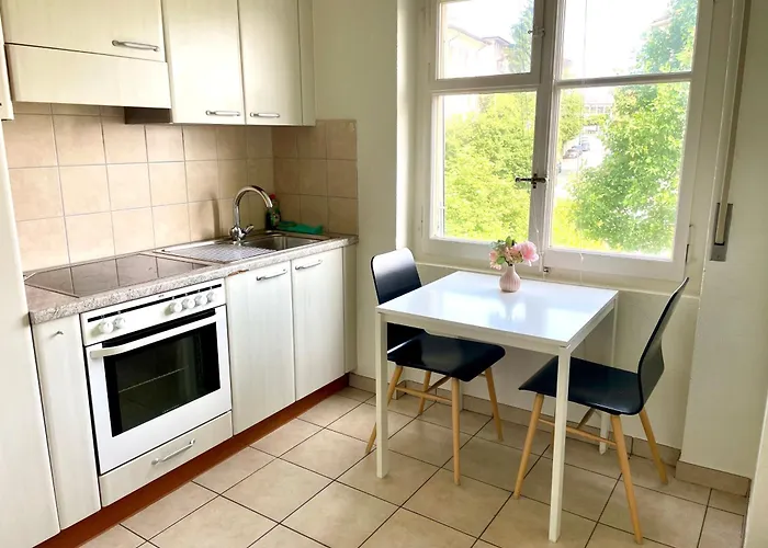 Elegant & Ensoleille ローザンヌ