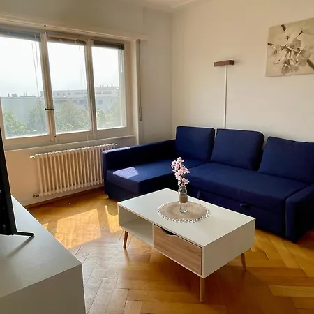 Elegant & Ensoleille Apartman *